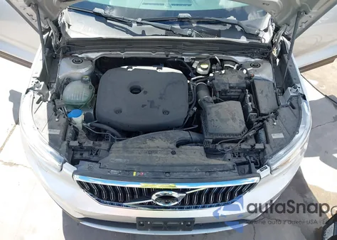 2019 Volvo Xc40 T5 Inscription z USA, uszkodzony, nr VIN YV4162UL8K2097844